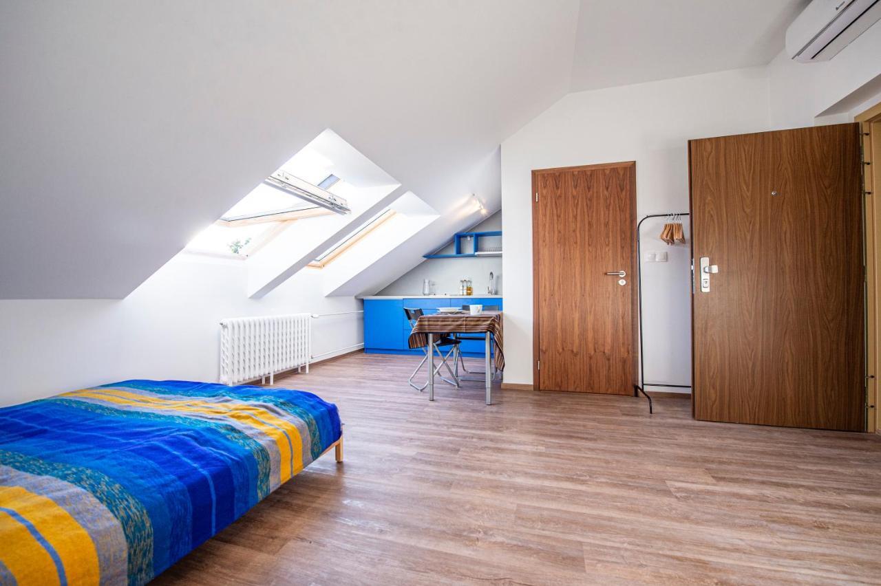 Blue President Apartment Bratislava Ngoại thất bức ảnh