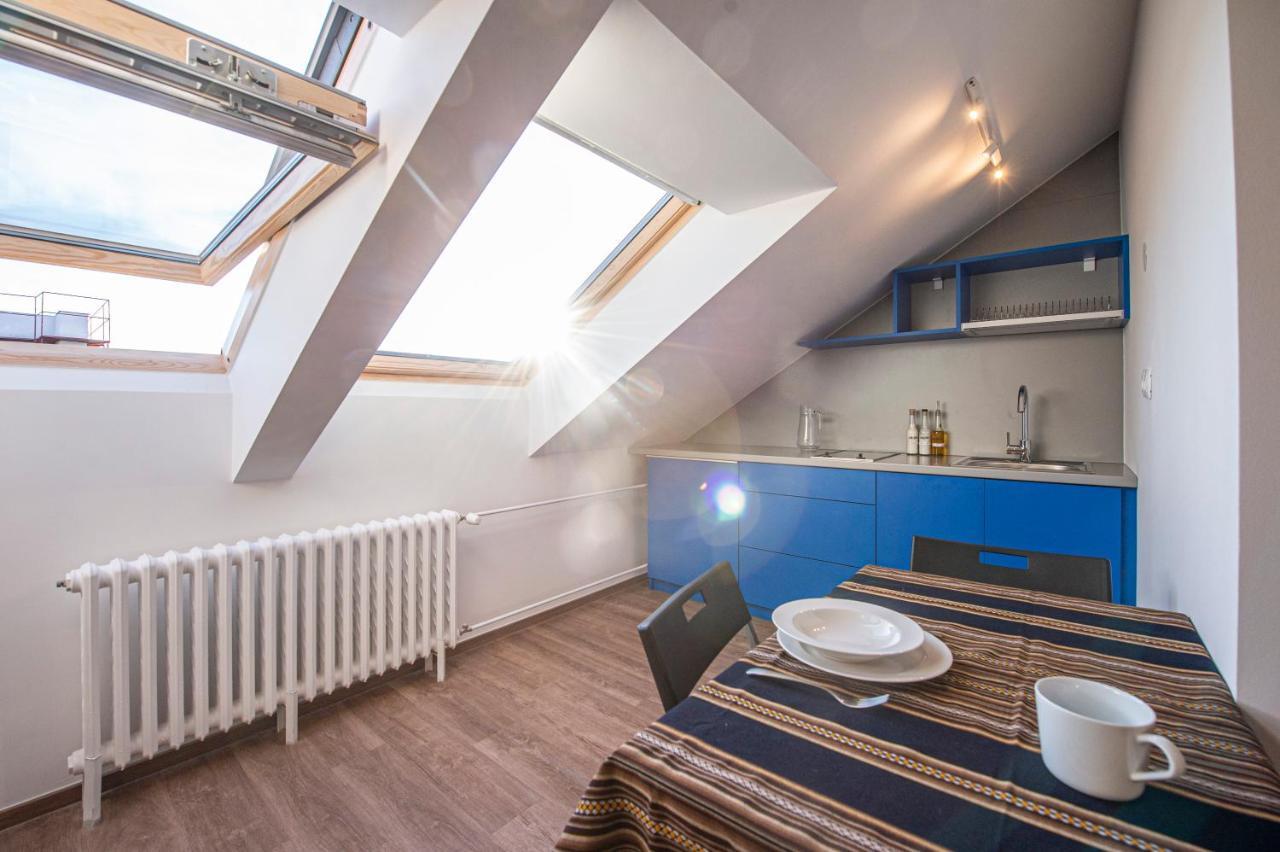 Blue President Apartment Bratislava Ngoại thất bức ảnh
